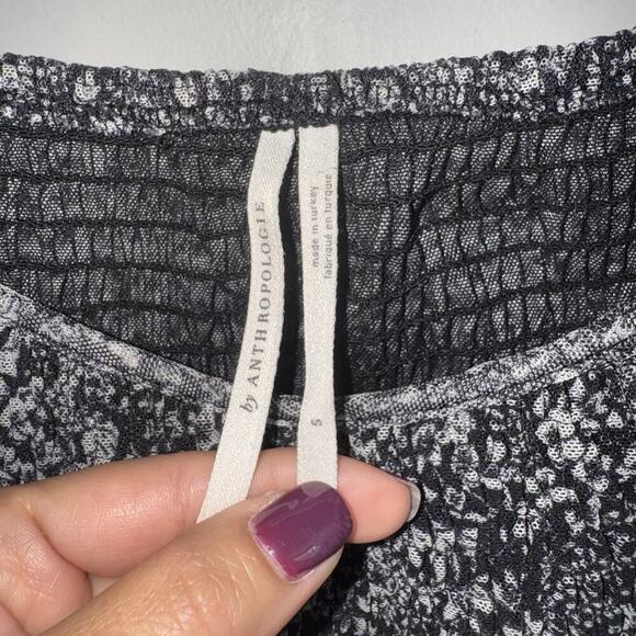 Anthropologie Aurelia Smocked Floral Top Woman S Black White Floral Off Shoulder - Picture 5 of 10